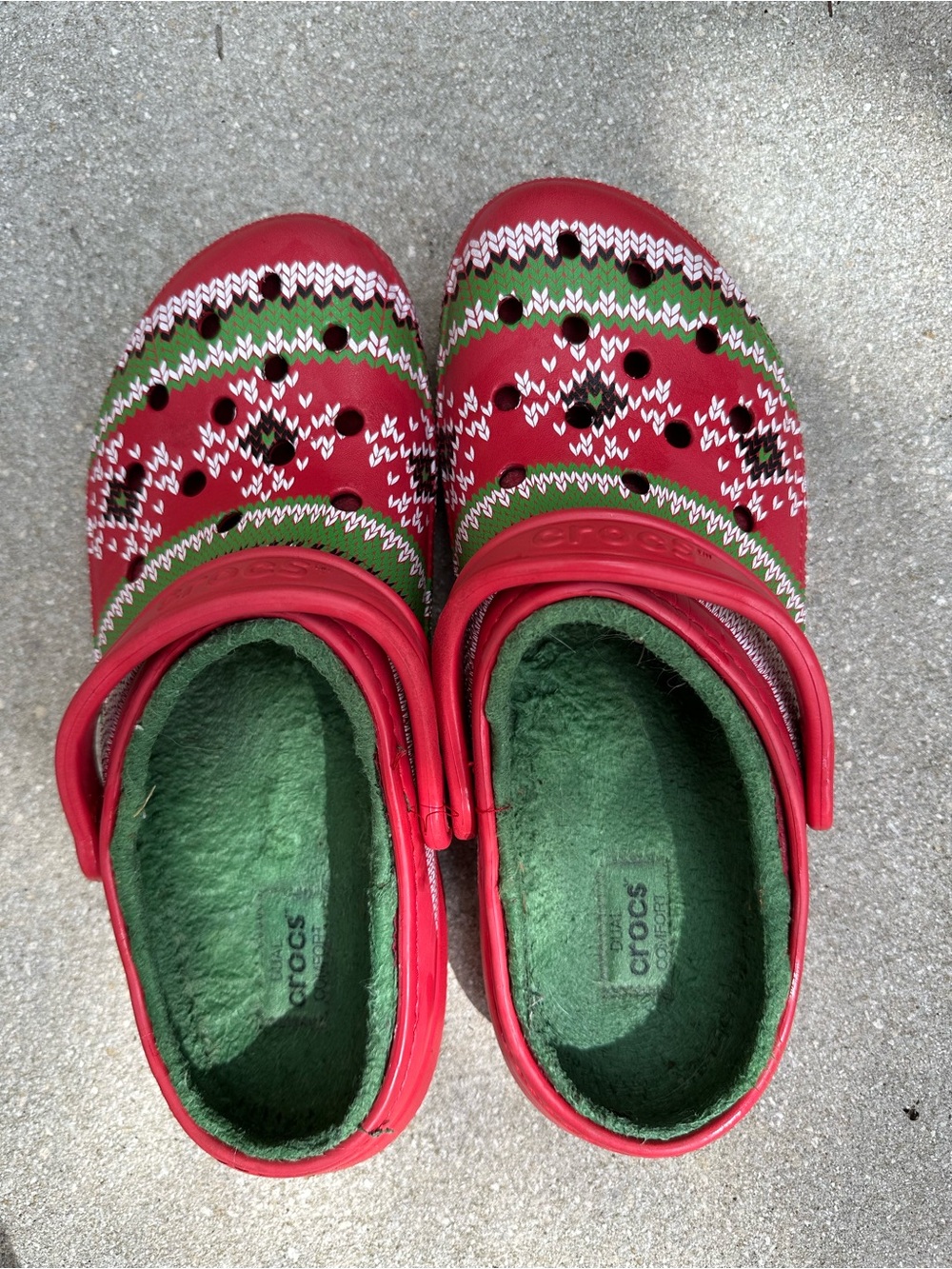 CROCS Kids Red Clog with Green Lining and Holiday Knit Pattern